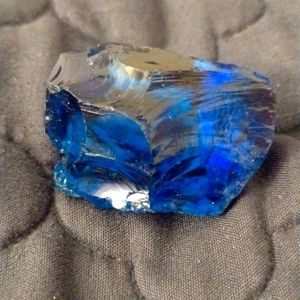 Uncut natural Blue Sapphire 157.60 Ct